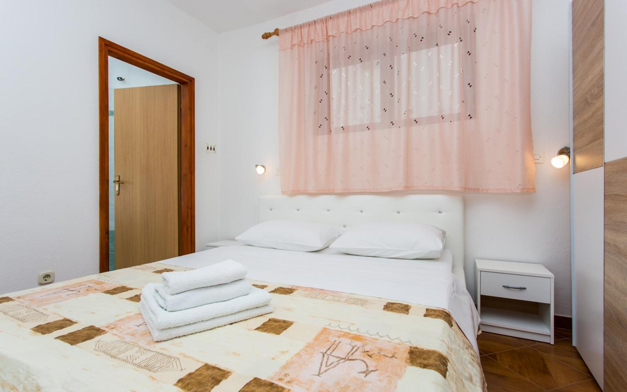Apartments Luka 3 Baška Eksteriør bilde