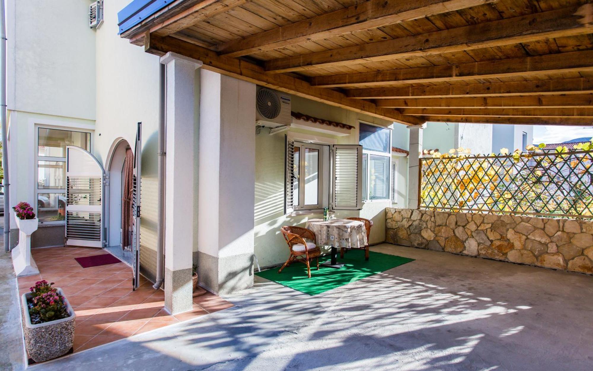 Apartments Luka 3 Baška Eksteriør bilde